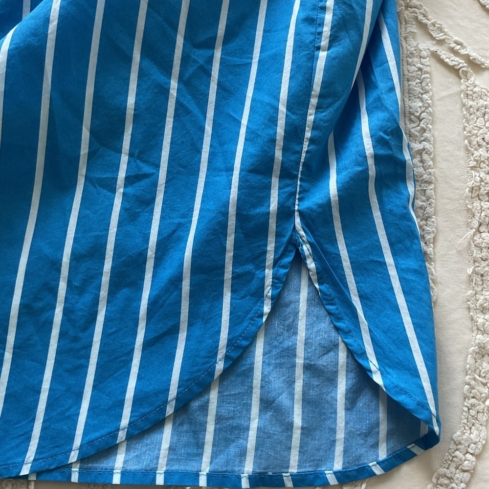 Aerie Striped Button-Up in Blue and White XS - Picture 9 of 10